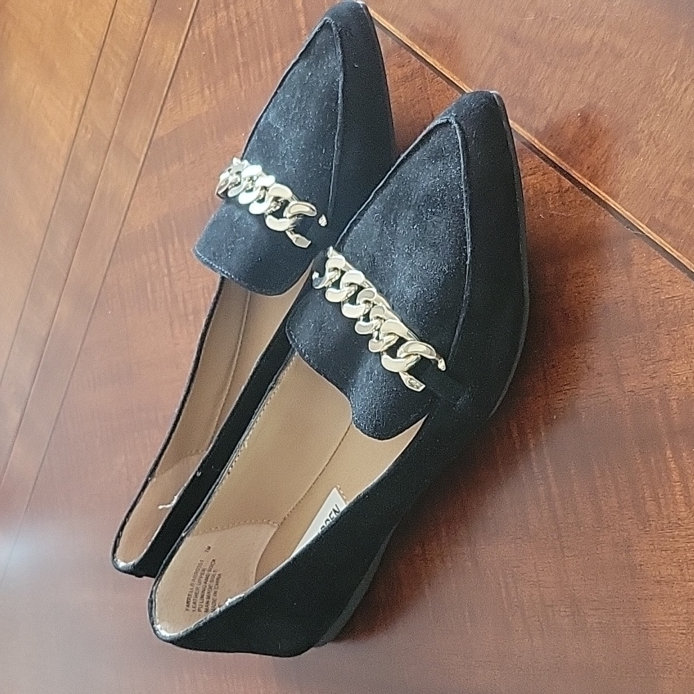 Women's dress shoes